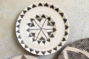 Murni woven wall plate