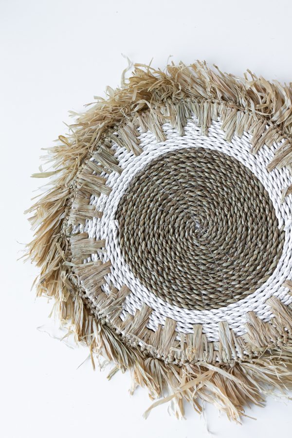 Raffia and seagrass placemat with macramé