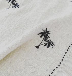 Soft cotton throw with palm tree embroidery