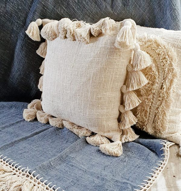 NEW! Soft cotton cushion cover with tassels